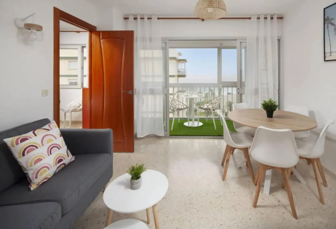Apartamento Lucila contacts